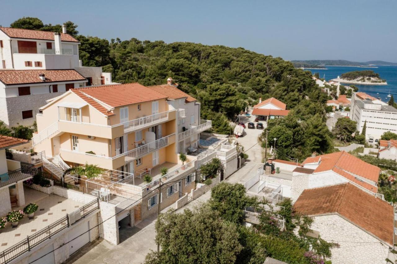 Apartment Sunny Elza 2 Hvar Town Eksteriør billede